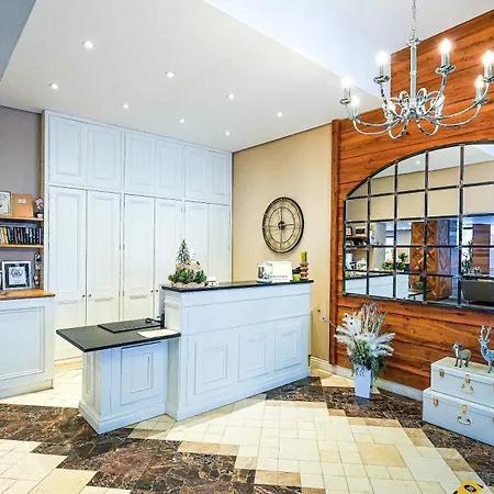 Predela Lux מלון דירות בנסקו