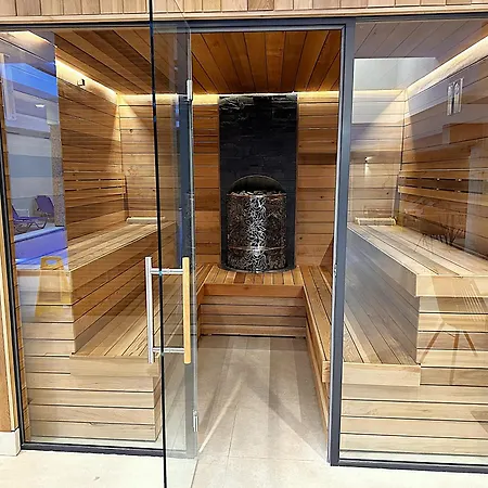 Predela Lux Апарт-отель