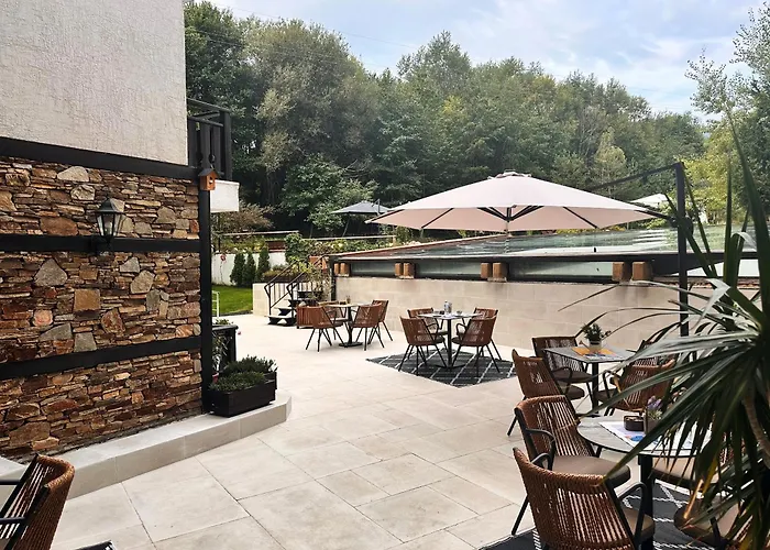 Predela Lux 3* 班斯科